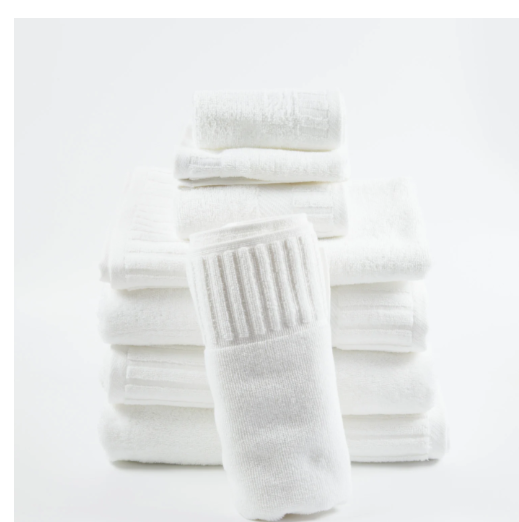 White piano key border towels for hotels
